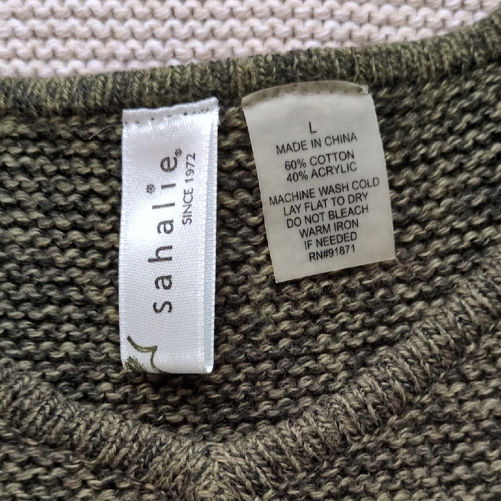 2 Sahalie Chunky Knit V-Neck Long Sleeve Sweaters - Cotton Blend - Tan & Green L - Picture 4 of 13